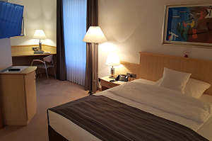 MMI-Das Hotel: 68 Zimmer zum Wohlfühlen in ruhiger Atmosphäre des alten Klosteranwesens.